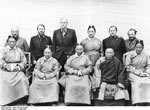 Bundesarchiv Bild 135-KA-10-084, Tibetexpedition, Gruppenbild Mit Ministern