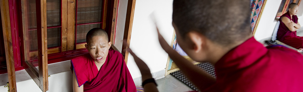 Tibetsch Buddhistische Nonnen debattierend