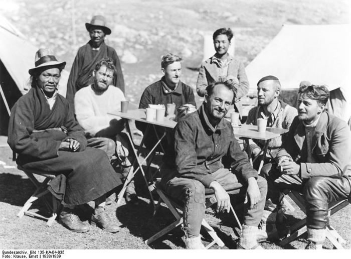 Bundesarchiv Bild 135-KA-04-035, Tibetexpediton, Expeditionsteilnehmer