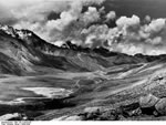 Bundesarchiv Bild 135-S-04-03-06, Tibetexpedition, Landschaftsaufnahme