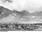 Bundesarchiv Bild 135-KA-09-058, Tibetexpedition, Blick Auf Kloster Samye