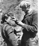 Bundesarchiv Bild 135-KB-15-091, Tibetexpediton, Anthropometrische Untersuchungen