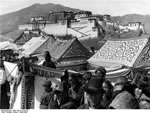 Bundesarchiv Bild 135-S-16-20-02, Tibetexpedition, Neujahrsfest Lhasa, Festzelte
